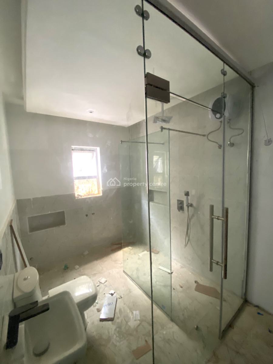 Lovely 2 Bed Maisonette Penthouse, Lekki, Lekki Phase 1, Lekki, Lagos, Block of Flats for Sale