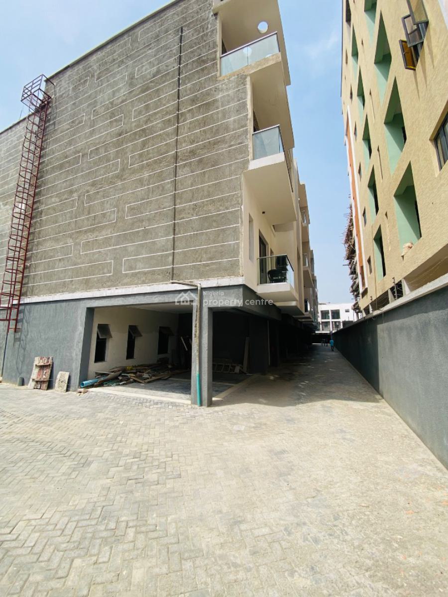 Lovely 2 Bed Maisonette Penthouse, Lekki, Lekki Phase 1, Lekki, Lagos, Block of Flats for Sale