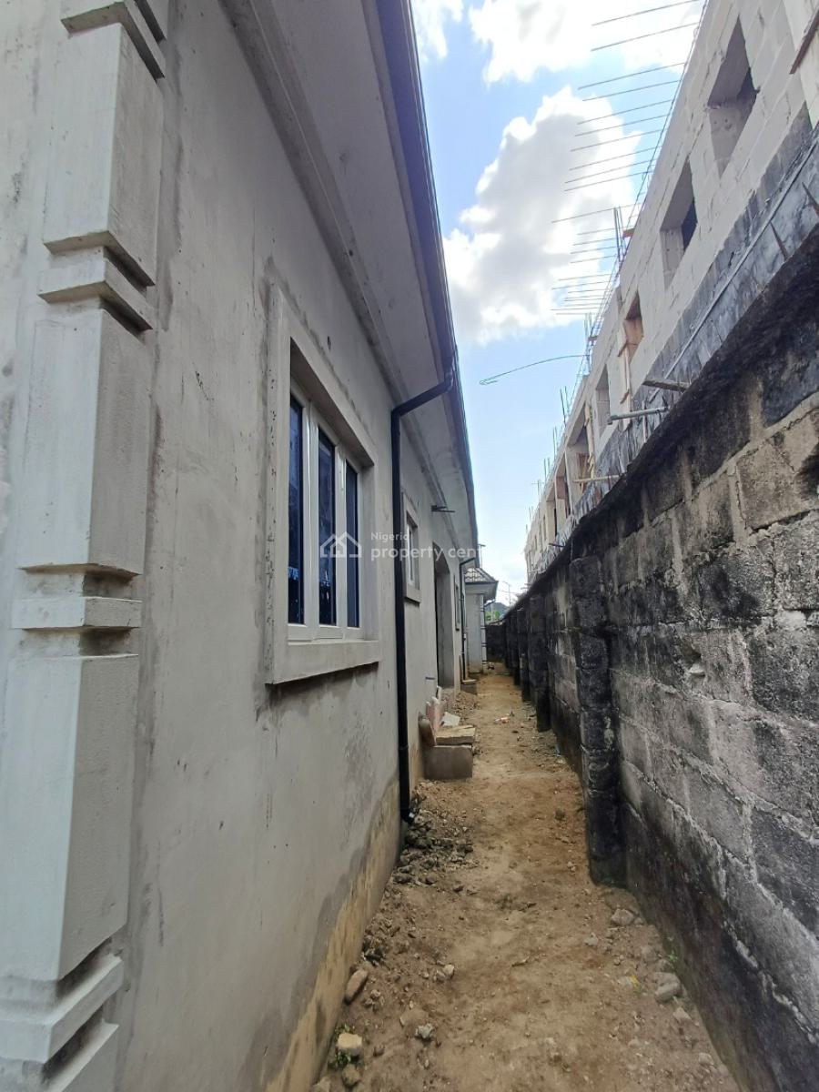 3 Bedroom Bungalow Wt 2 Units of 2 Bedroom Flats, Rumualogu, Ozuoba, Port Harcourt, Rivers, Detached Bungalow for Sale