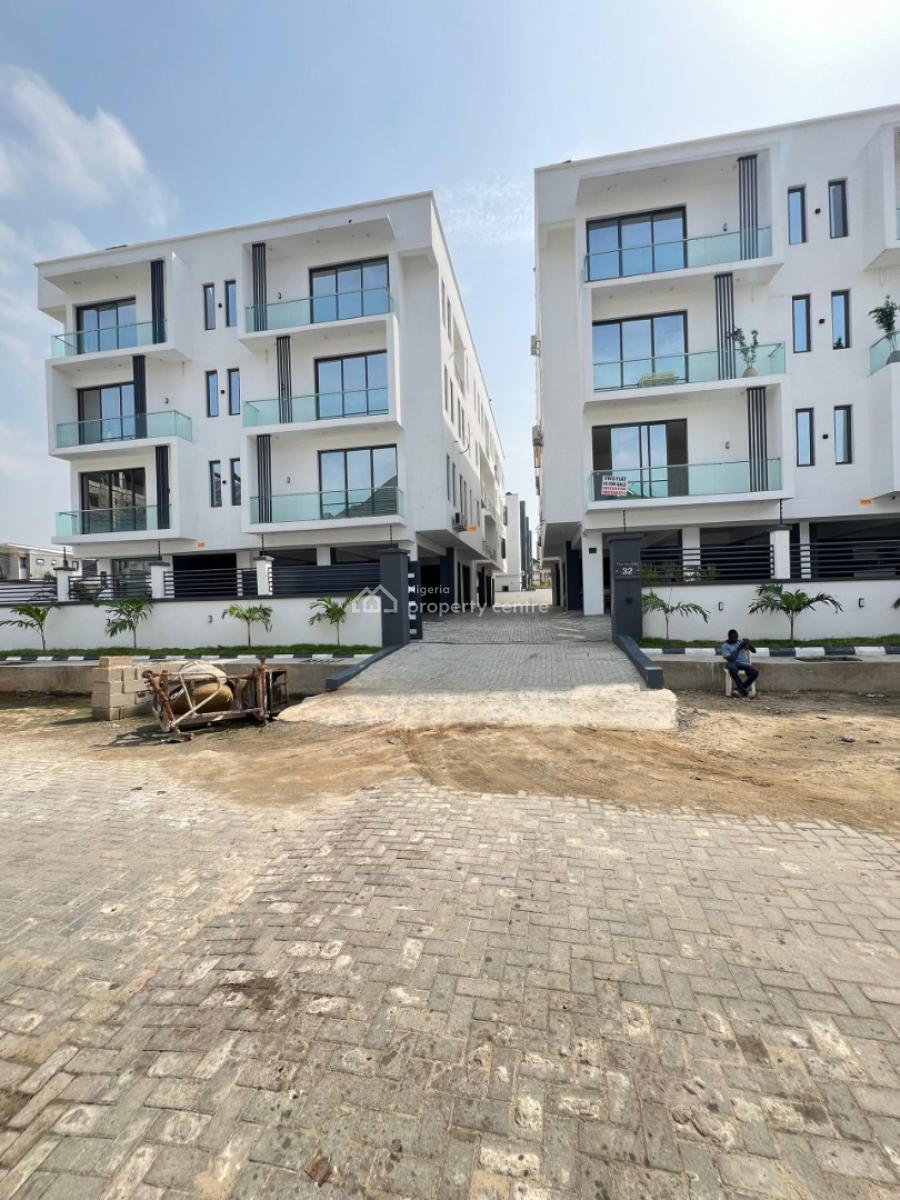 Investment Worthy 3 Bedroom Apartment with Bq, Lekki Phase 1, Lekki, Lagos, Flat / Apartment for Sale