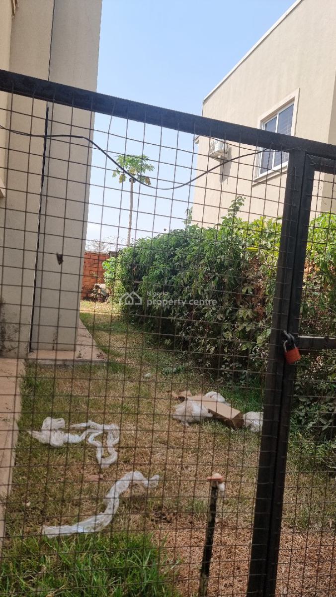 Excellent Spacious 3 Bedroom Duplex with Bq, By Sahara 4, Lokogoma District, Abuja, Semi-detached Duplex for Rent