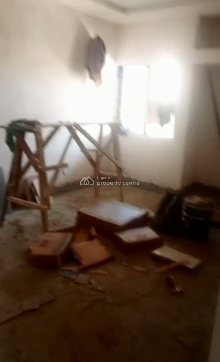 Federal Housing, Spacious 2 Bedroom Apartment, Kubwa, Abuja, Flat / Apartment for Sale