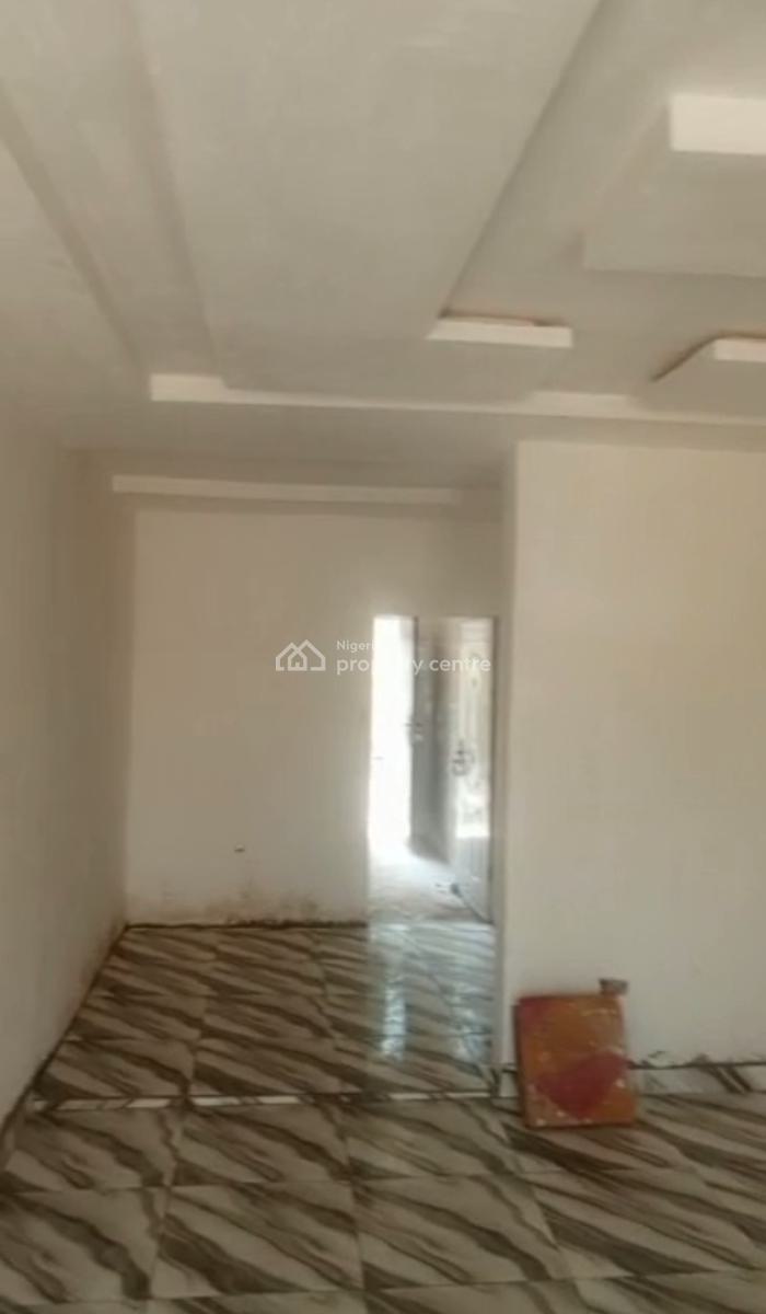 Federal Housing, Spacious 2 Bedroom Apartment, Kubwa, Abuja, Flat / Apartment for Sale