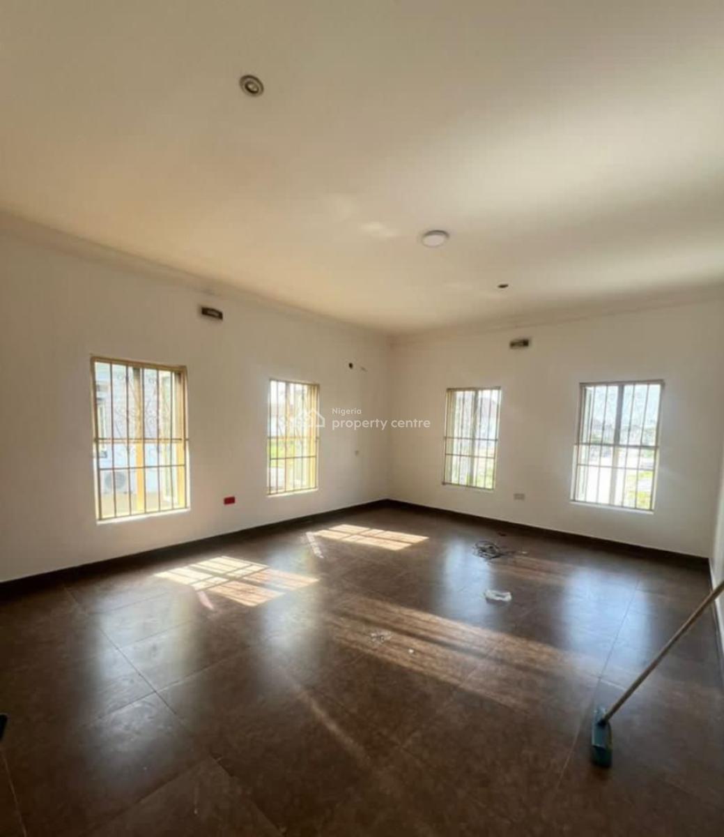 Large Master Bedroom, Lekki County, Ikota, Lekki, Lagos, Self Contain (single Rooms) for Rent