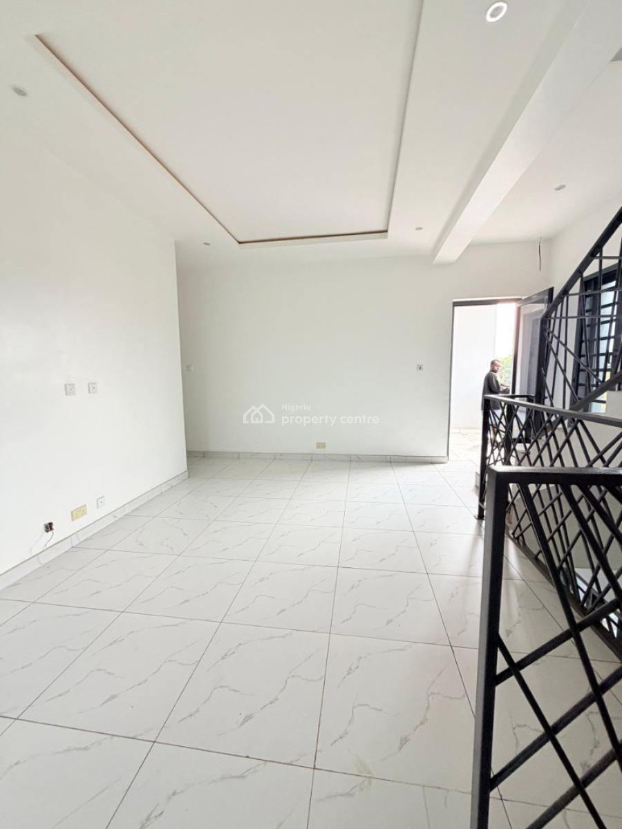 Exquisitely Built 4 Bedroom  Terrace Duplex with Bq in a Prime Locatio, Obanikoro, Obanikoro, Shomolu, Lagos, Terraced Duplex for Sale