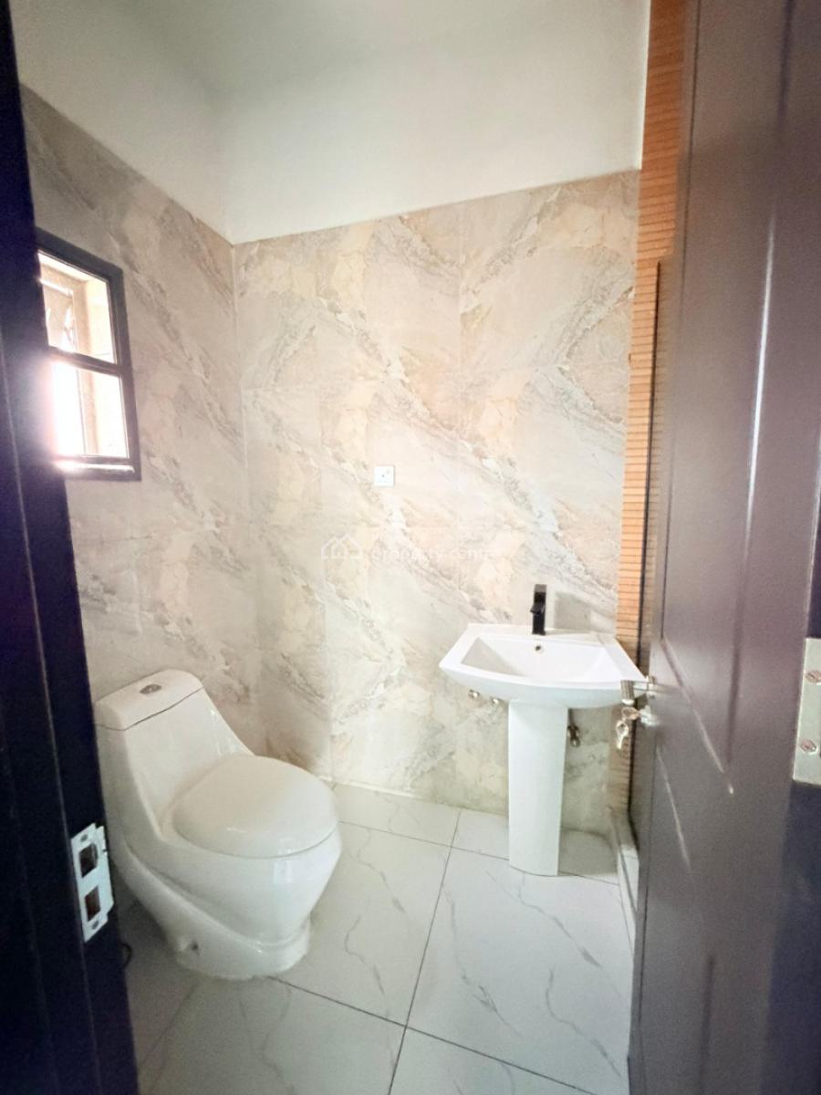 Exquisitely Built 4 Bedroom  Terrace Duplex with Bq in a Prime Locatio, Obanikoro, Obanikoro, Shomolu, Lagos, Terraced Duplex for Sale