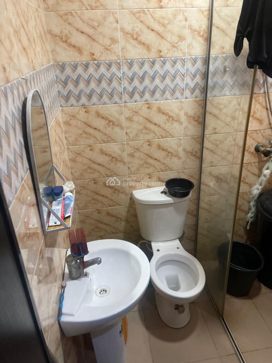 Spacious Room Self Contained Shared Kitchen Only  with 2 People, Ibrahim Odofin Street Agungi/by Osapa, Agungi, Lekki, Lagos, Self Contain (single Rooms) for Rent