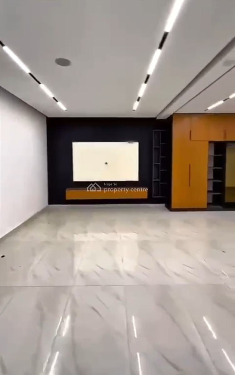 4bedrooms Terrace Duplex, in an Mini Estate, Guzape District, Abuja, Terraced Duplex for Rent