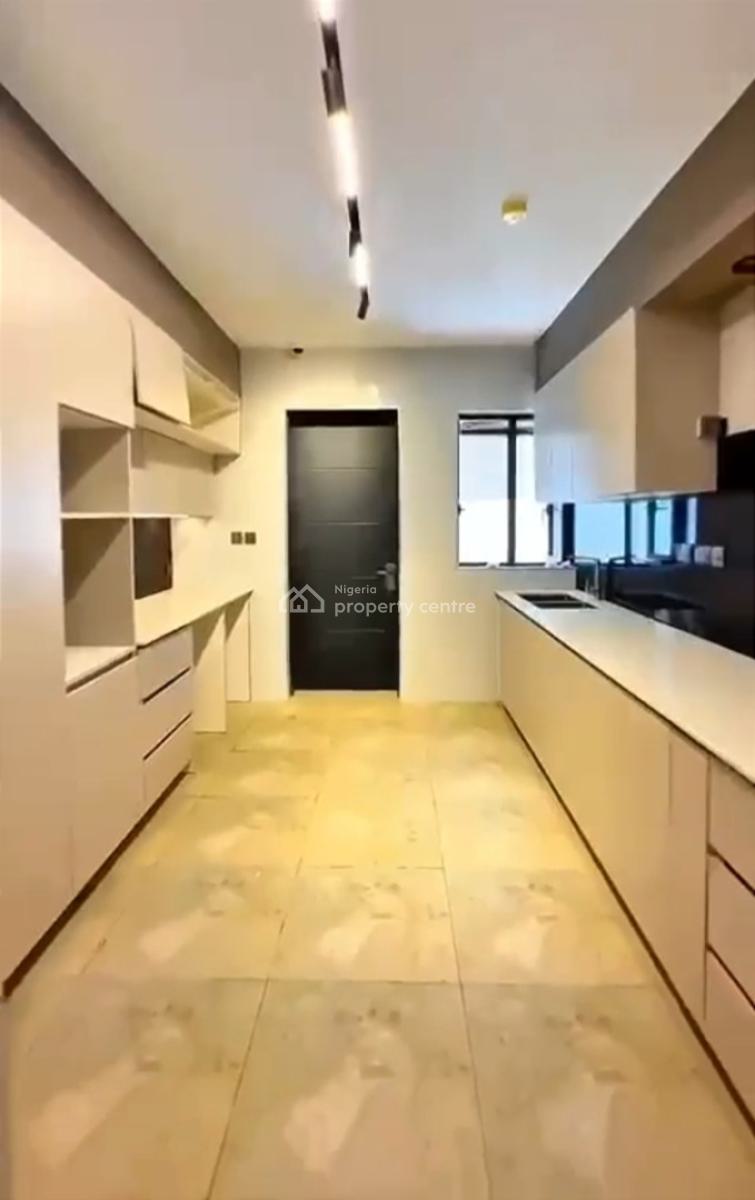 4bedrooms Terrace Duplex, in an Mini Estate, Guzape District, Abuja, Terraced Duplex for Rent