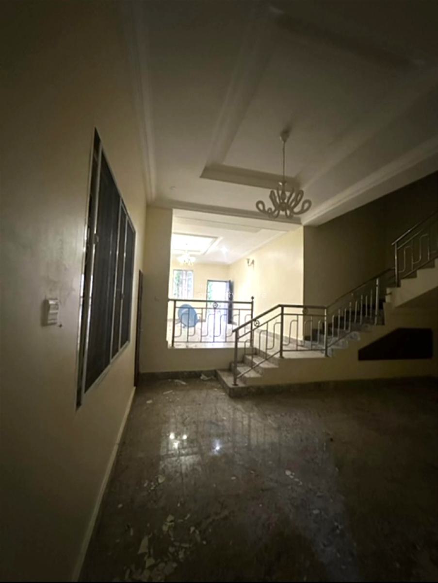 4bedrooms Terrace Duplex, Tarred Road, Guzape District, Abuja, Terraced Duplex for Rent
