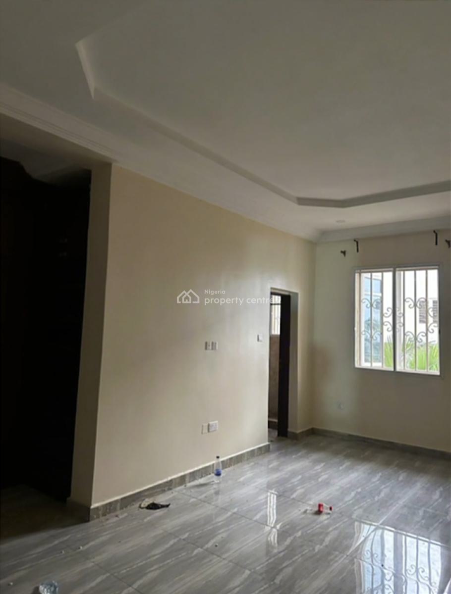 4bedrooms Terrace Duplex, Tarred Road, Guzape District, Abuja, Terraced Duplex for Rent