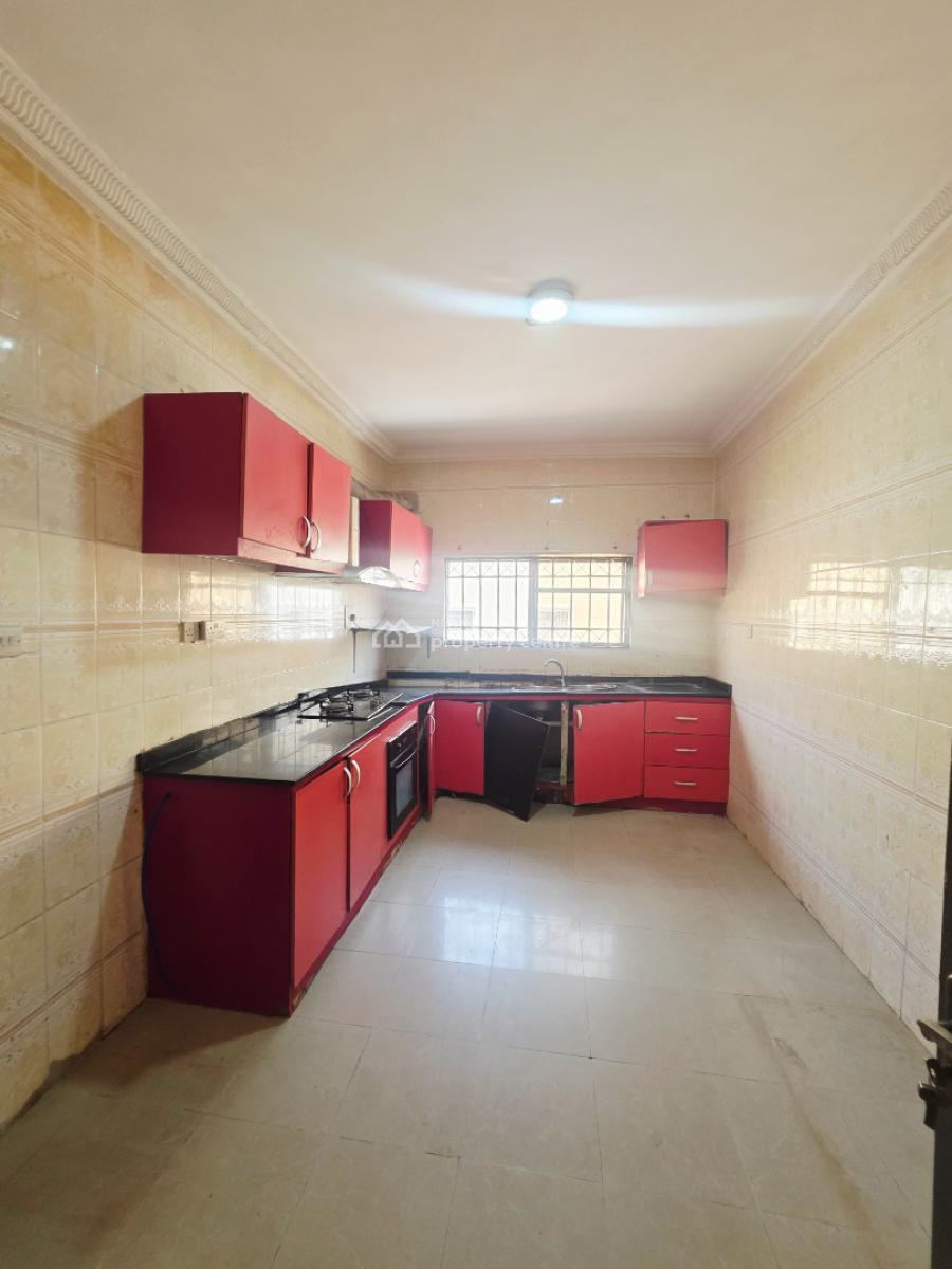 Self Serviced 3bedrooms Flat with Bq, Off Admiralty Road, Lekki Phase 1, Lekki, Lagos, Flat / Apartment for Rent