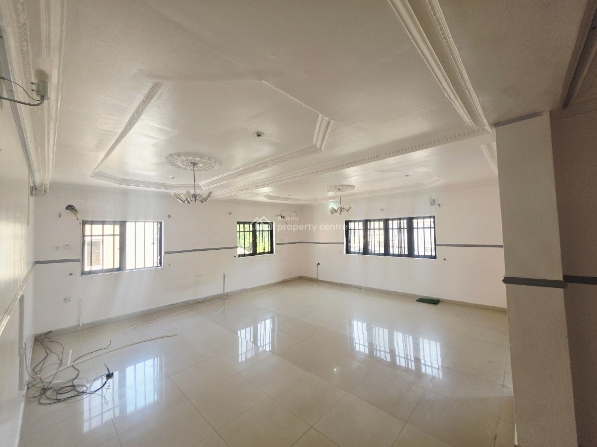 Self Serviced 3bedrooms Flat with Bq, Off Admiralty Road, Lekki Phase 1, Lekki, Lagos, Flat / Apartment for Rent