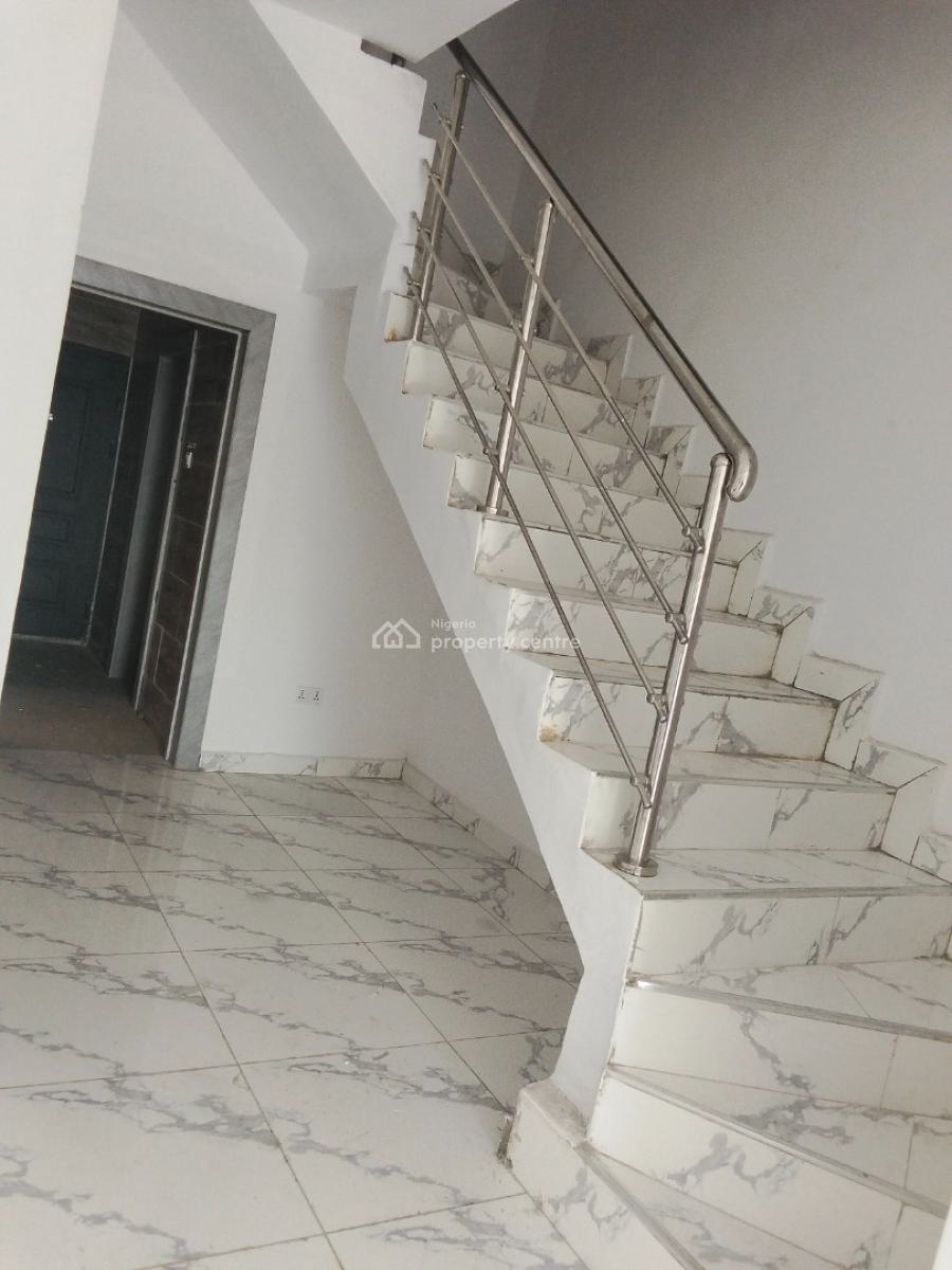 4 Bedroom Semi Detached Duplex, Gate Way Zone, Magodo, Lagos, Semi-detached Duplex for Sale