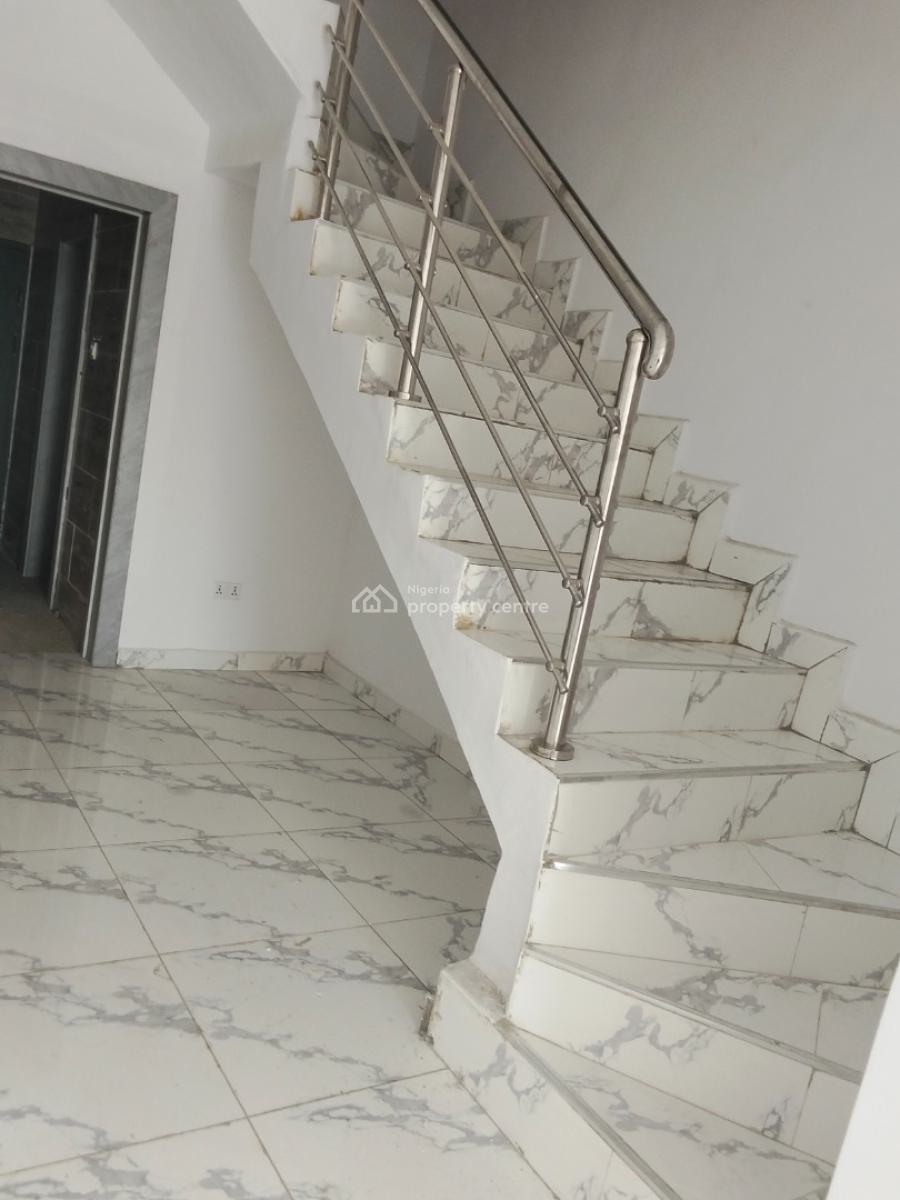 4 Bedroom Semi Detached Duplex, Gate Way Zone, Magodo, Lagos, Semi-detached Duplex for Sale