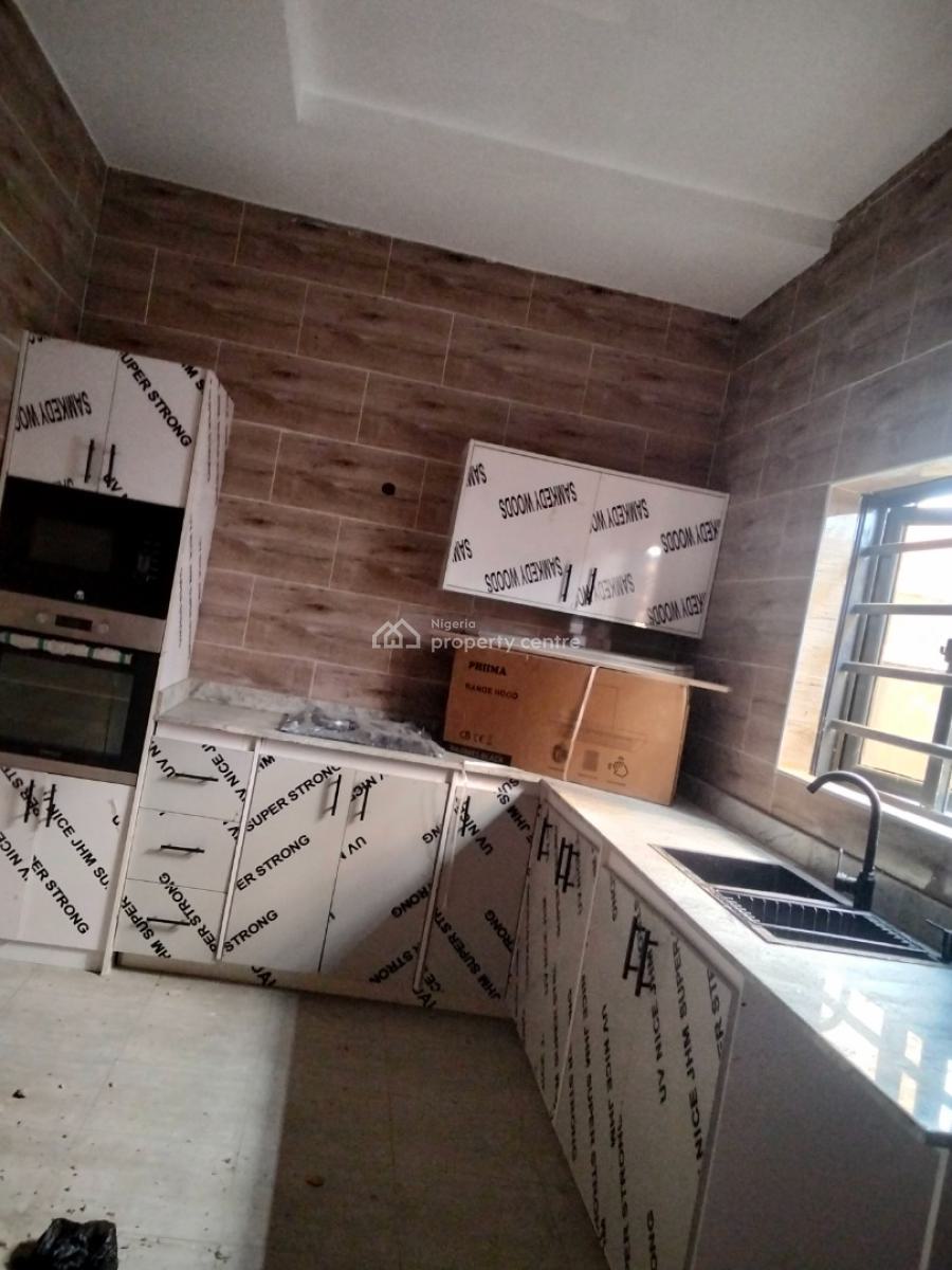 4 Bedroom Semi Detached Duplex, Gate Way Zone, Magodo, Lagos, Semi-detached Duplex for Sale