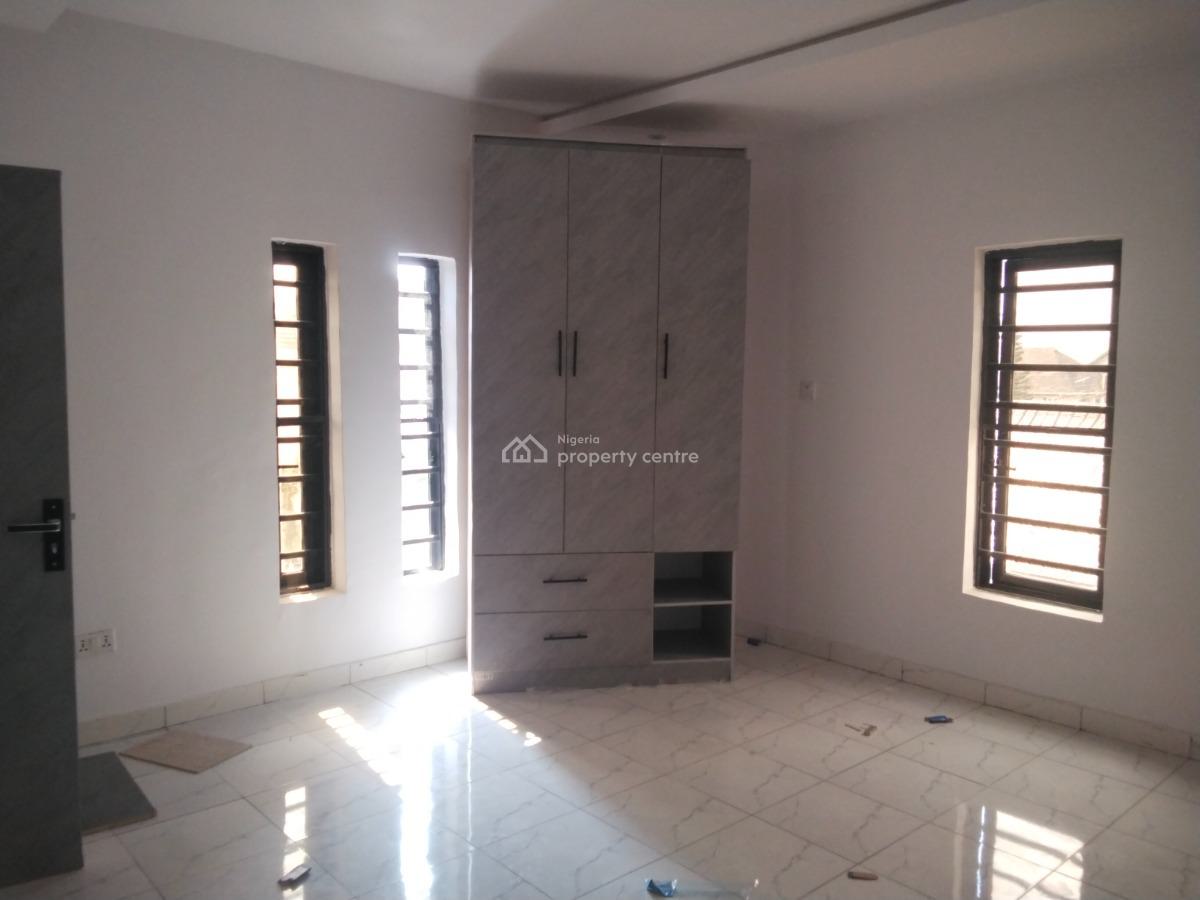 4 Bedroom Semi Detached Duplex, Gate Way Zone, Magodo, Lagos, Semi-detached Duplex for Sale