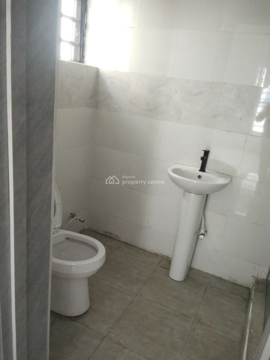 4 Bedroom Semi Detached Duplex, Gate Way Zone, Magodo, Lagos, Semi-detached Duplex for Sale