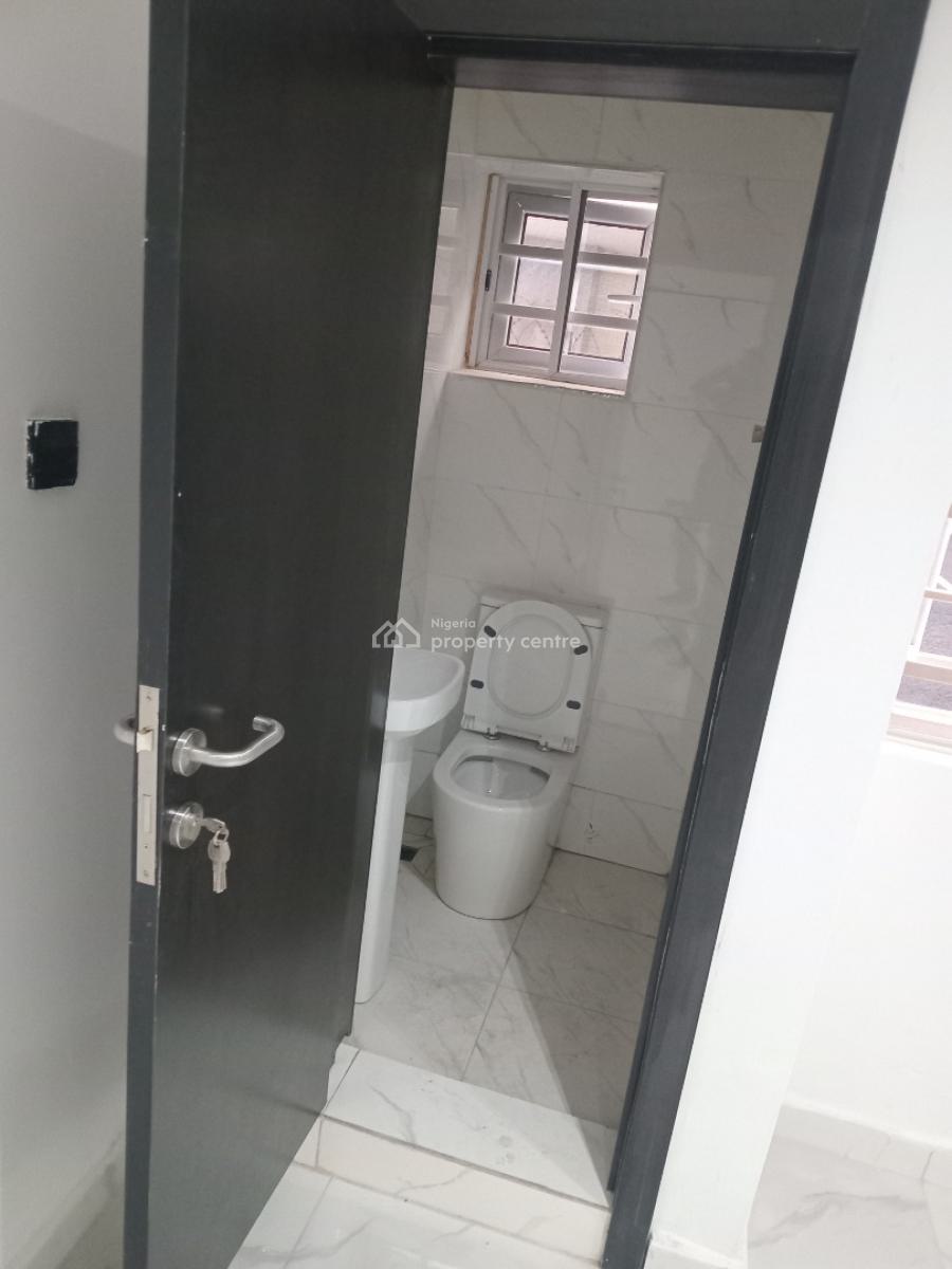President 2 Bedroom Flat, Kudirat Abiola Way, Agidingbi, Ikeja, Lagos, Flat / Apartment for Rent