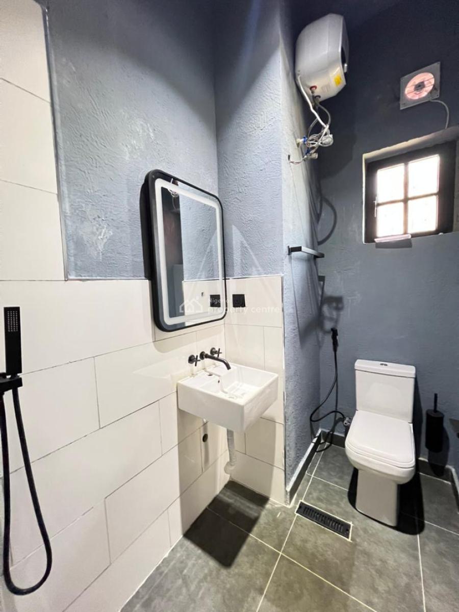 Newly Finished 2 Bedroom Apartment with Elevator Suitable for Investme, Lekki Phase 1, Lekki, Lagos, Flat / Apartment for Sale