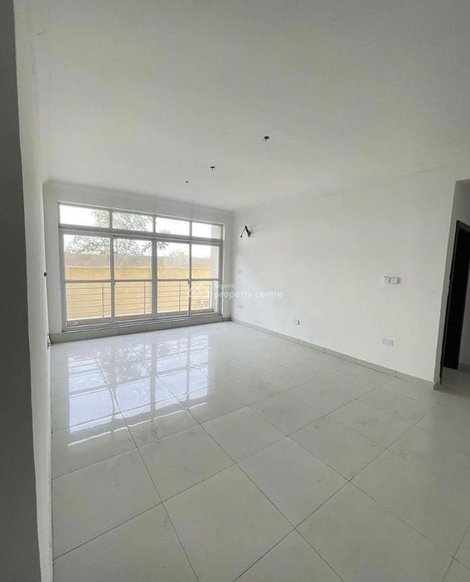 Spacious 3-bedroom Apartment in a Secure Gated Estate, Osapa, Lekki, Lagos, Flat / Apartment for Rent
