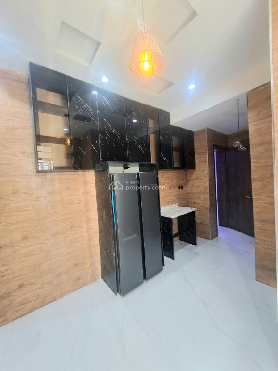 Newly Built 2 Bedroom Apartment with Elevator, Lekki Phase 1, Lekki, Lagos, Flat / Apartment for Sale