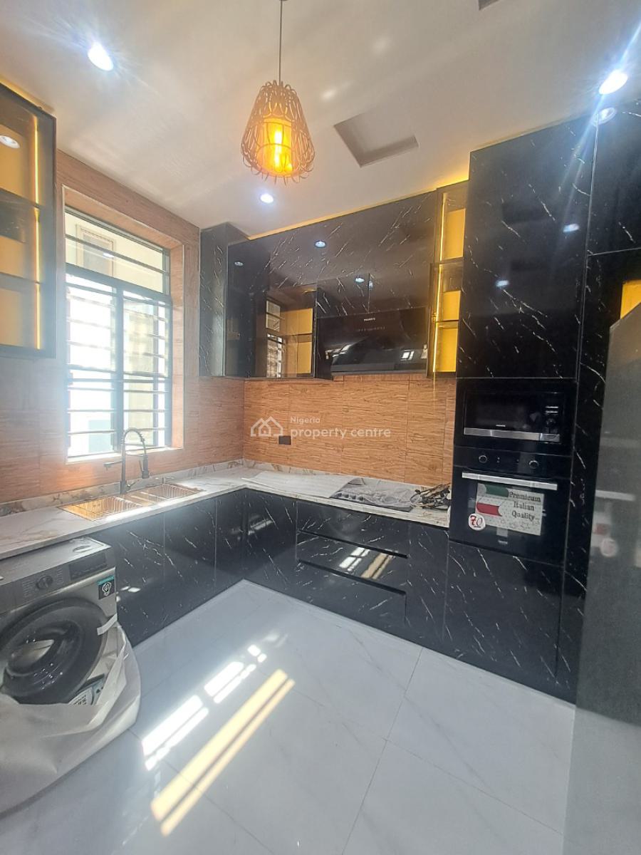 Newly Built 2 Bedroom Apartment with Elevator, Lekki Phase 1, Lekki, Lagos, Flat / Apartment for Sale