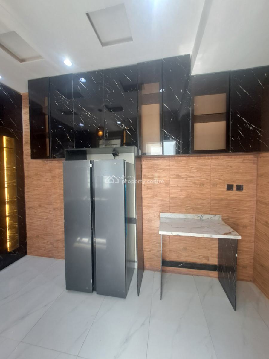 Newly Built 2 Bedroom Apartment with Elevator, Lekki Phase 1, Lekki, Lagos, Flat / Apartment for Sale