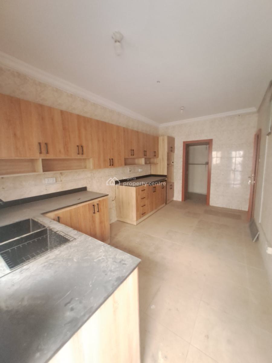 Well Built 3 Bedroom Terrace with Bq, Pool and Gym, Lekki Phase 1, Lekki, Lagos, Terraced Duplex for Rent