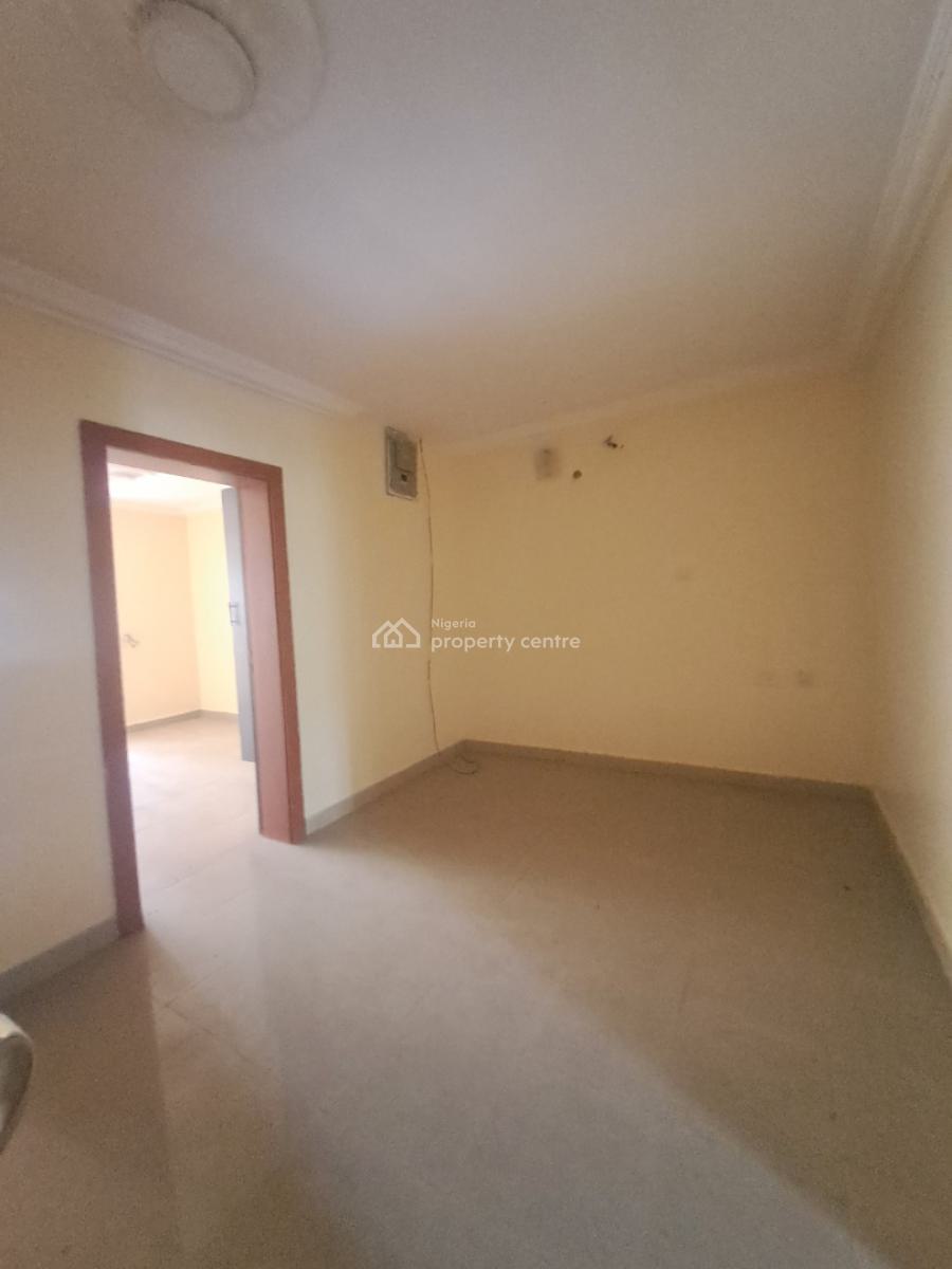 Well Built 3 Bedroom Terrace with Bq, Pool and Gym, Lekki Phase 1, Lekki, Lagos, Terraced Duplex for Rent