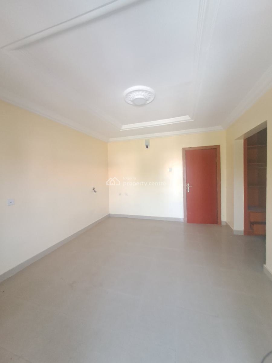 Well Built 3 Bedroom Terrace with Bq, Pool and Gym, Lekki Phase 1, Lekki, Lagos, Terraced Duplex for Rent