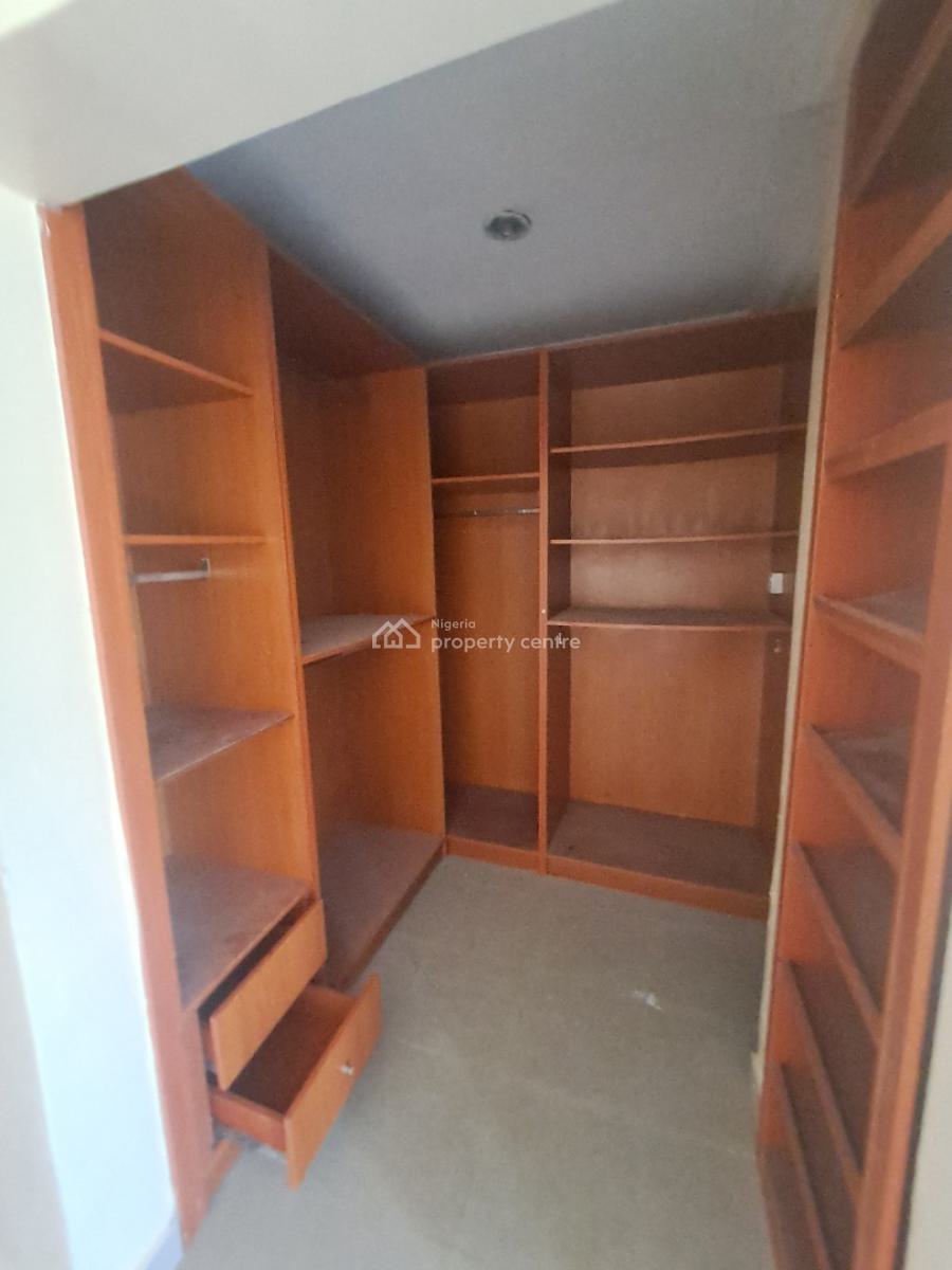 Well Built 3 Bedroom Terrace with Bq, Pool and Gym, Lekki Phase 1, Lekki, Lagos, Terraced Duplex for Rent