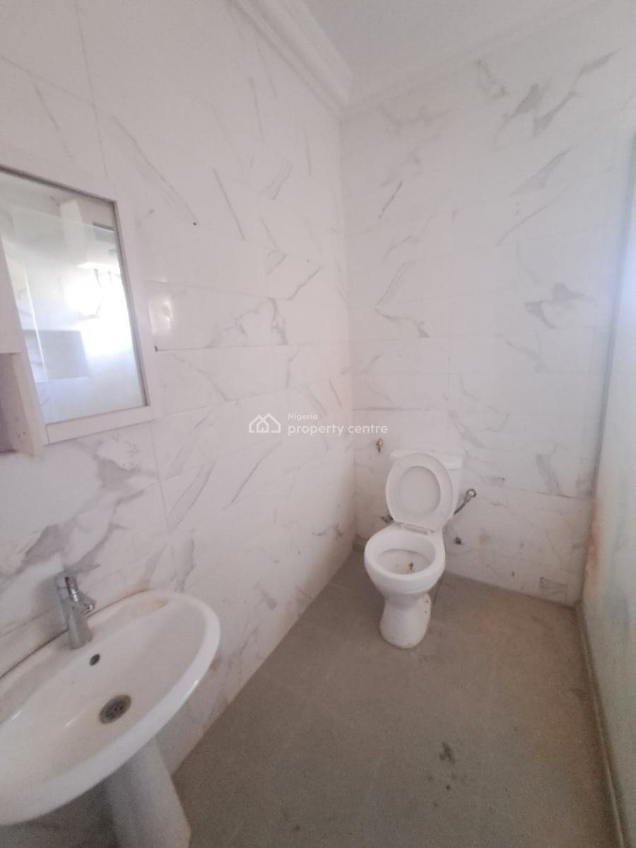 Well Built 3 Bedroom Terrace with Bq, Pool and Gym, Lekki Phase 1, Lekki, Lagos, Terraced Duplex for Rent