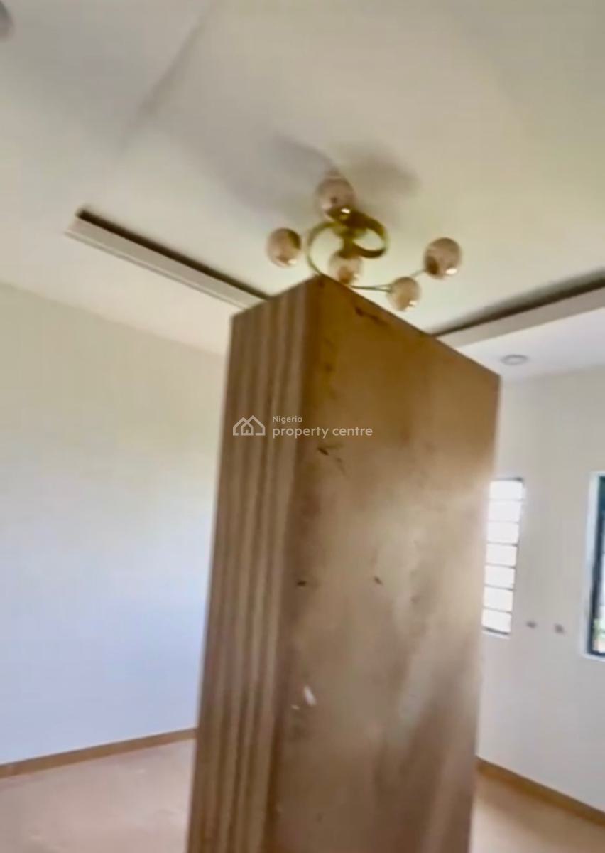 Newly Renovated Luxury: Video Available, Abraham Adesanya Area, Ajah, Lagos, Flat / Apartment for Rent