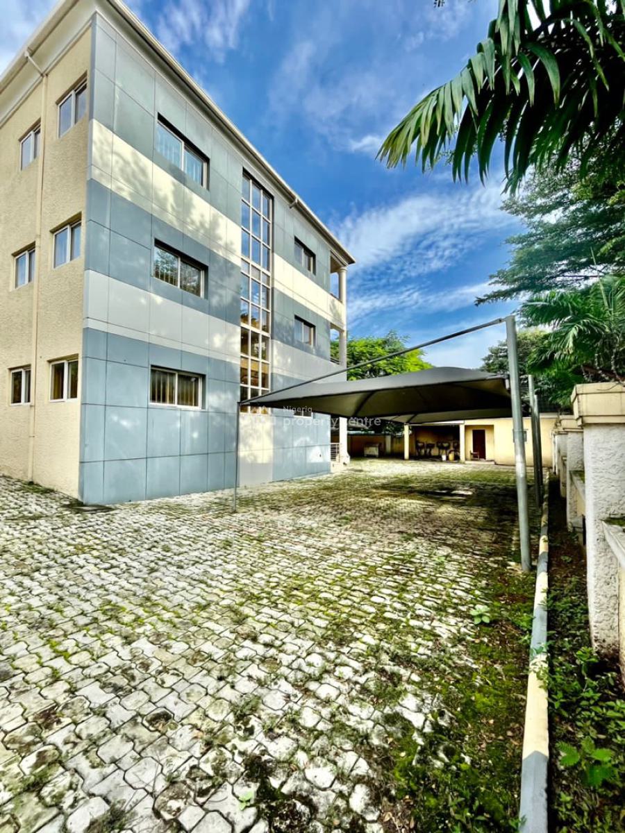 Solidly Built 34 Unit Office Plaza/ Complex, on 3 Floors , Cofo, Strategic Location, Utako, Abuja, Plaza / Complex / Mall for Sale