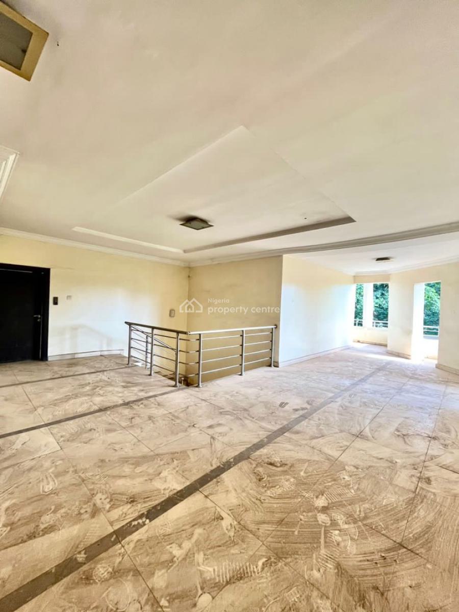 Solidly Built 34 Unit Office Plaza/ Complex, on 3 Floors , Cofo, Strategic Location, Utako, Abuja, Plaza / Complex / Mall for Sale