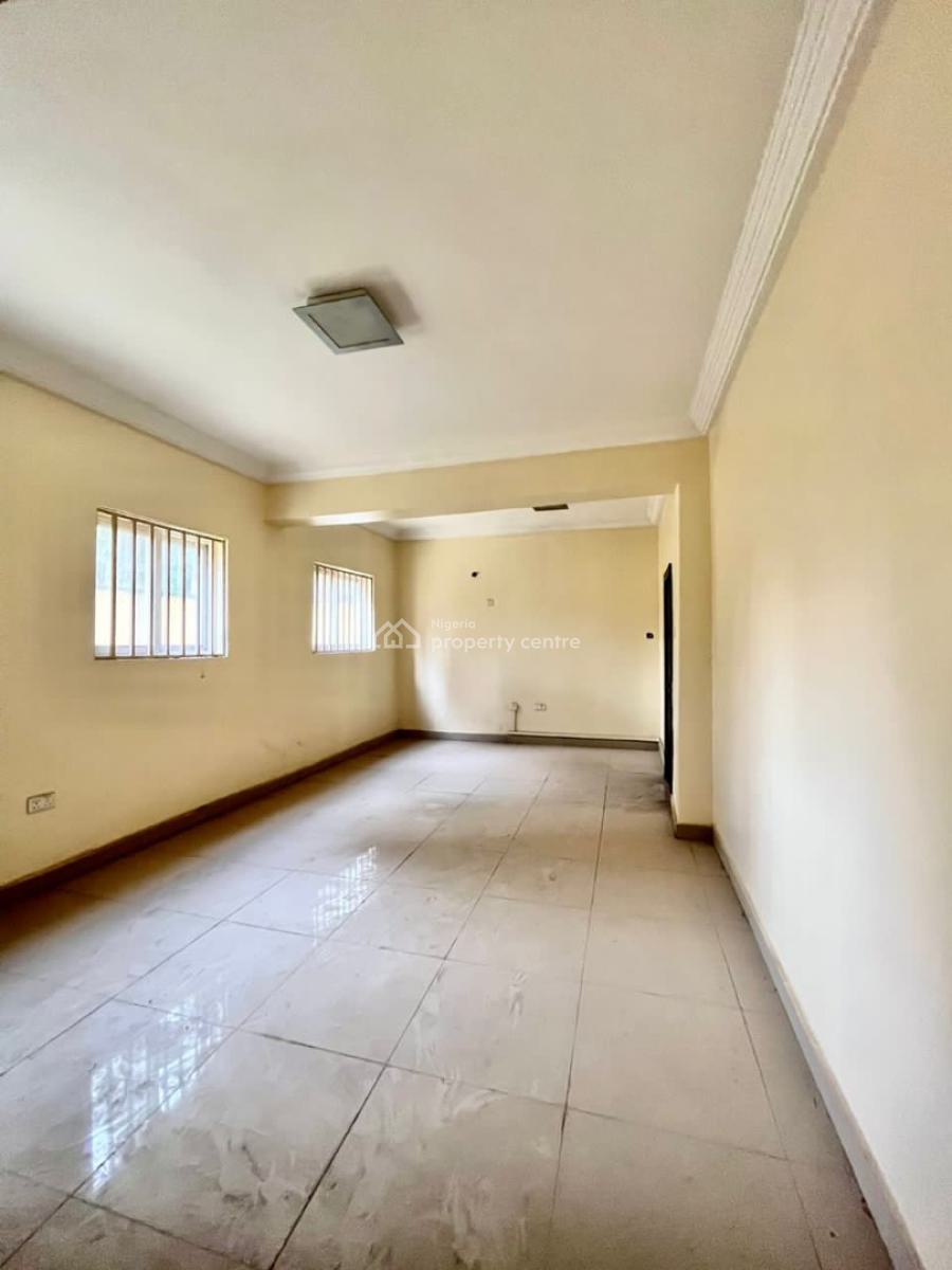 Solidly Built 34 Unit Office Plaza/ Complex, on 3 Floors , Cofo, Strategic Location, Utako, Abuja, Plaza / Complex / Mall for Sale