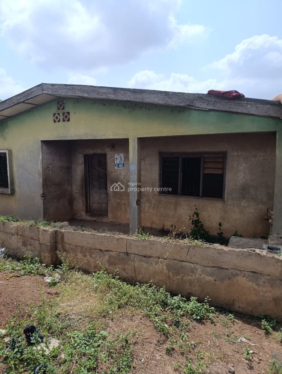 6 Rooms Face to Face Tenement Building Very Close to The Tarred Road, Gbaremu, Alakia, Ibadan, Oyo, Block of Flats for Sale
