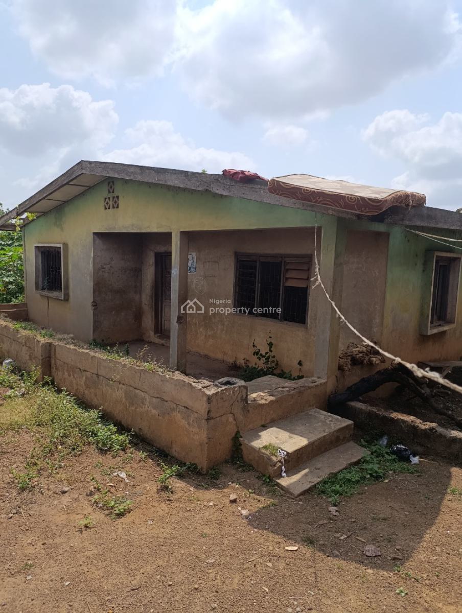 6 Rooms Face to Face Tenement Building Very Close to The Tarred Road, Gbaremu, Alakia, Ibadan, Oyo, Block of Flats for Sale