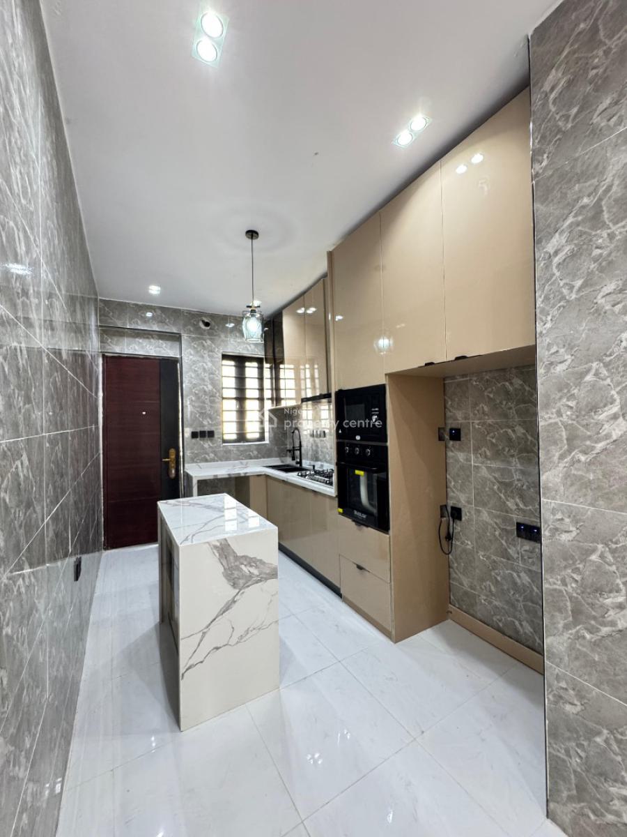 Luxury 2 Bedroom Apartment, Ologolo, Lekki, Lagos, Block of Flats for Sale