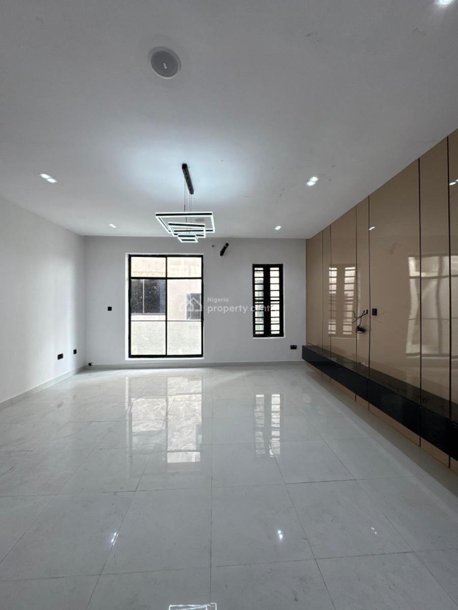 Luxury 2 Bedroom Apartment, Ologolo, Lekki, Lagos, Block of Flats for Sale