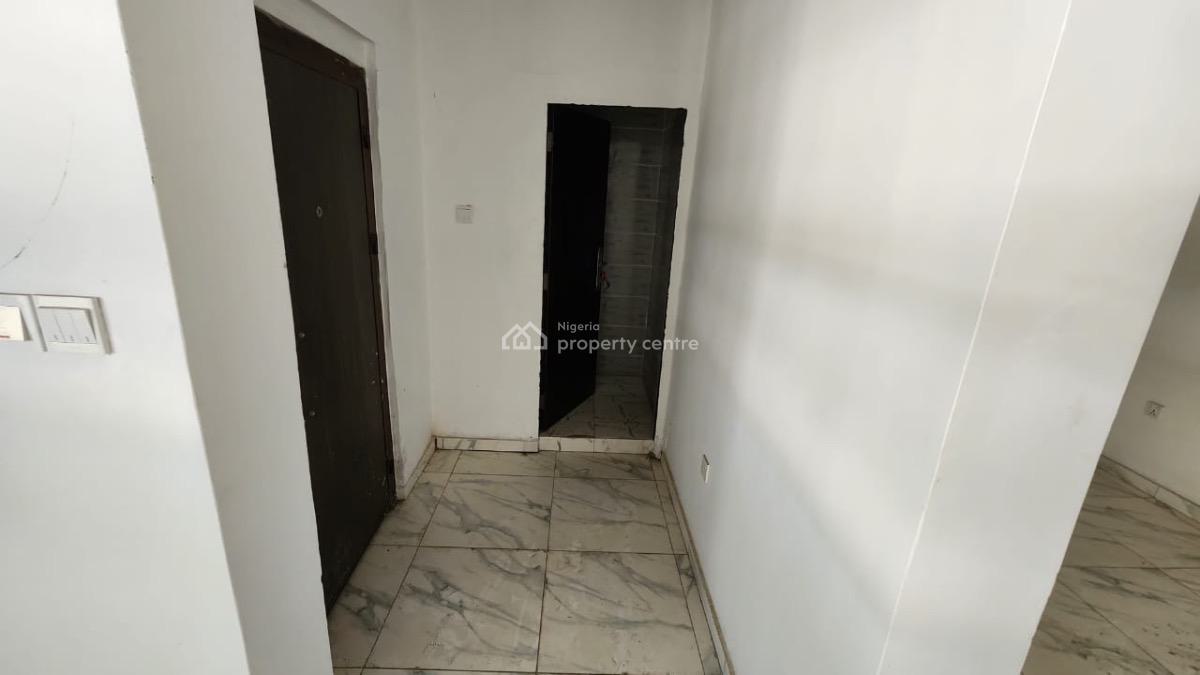 Spacious 3 Bedroom Terrace with Bq, Orchid Road, Lekki Expressway, Lekki, Lagos, Flat / Apartment for Rent