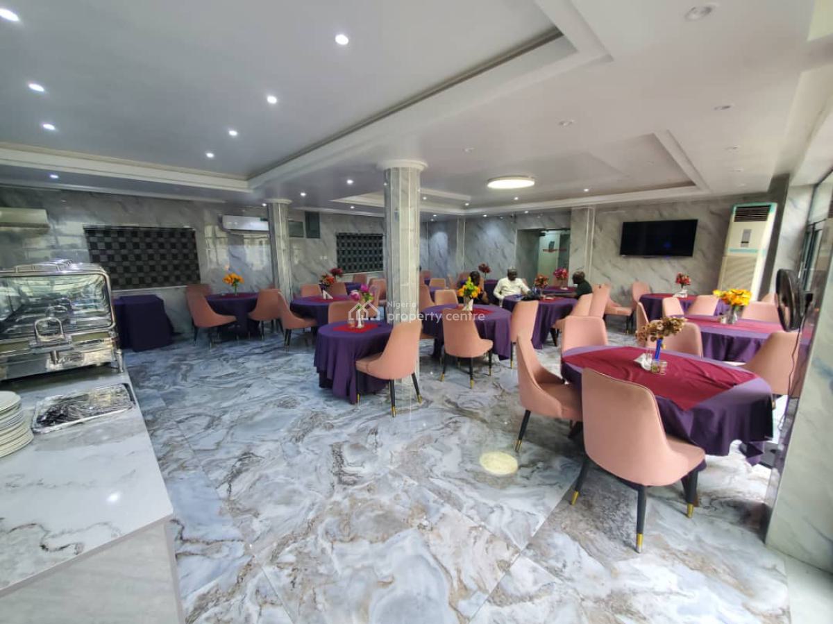 Massive and Spacious Hotel in a Prime Location, Lekki Phase1, Lekki Phase 1, Lekki, Lagos, Hotel / Guest House for Sale