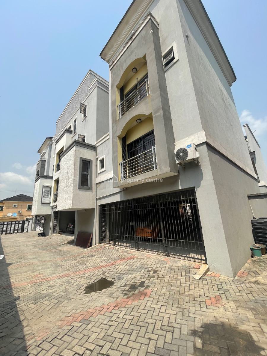 Spacious 4 Bedroom Terrace Duplex, Osapa London, Lekki, Lagos, Terraced Duplex for Sale
