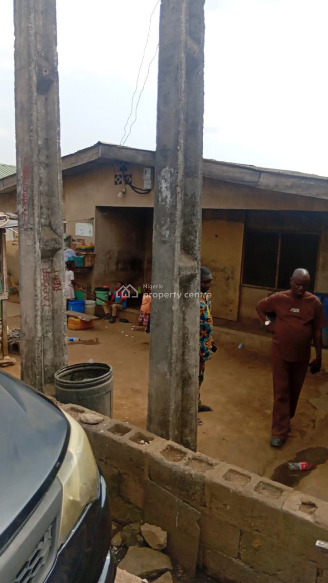 Demolishable Bungalow on 462sqm Land Along Isheri Magodo Road, Bankole Street, Before Magodo Phase 1 Gate, Magodo Road, Gra Phase 1, Magodo, Lagos, Residential Land for Sale