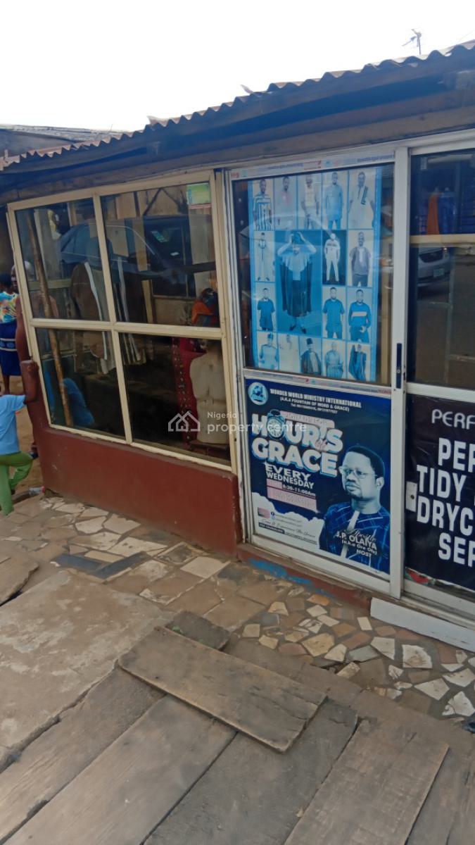 Demolishable Bungalow on 462sqm Land Along Isheri Magodo Road, Bankole Street, Before Magodo Phase 1 Gate, Magodo Road, Gra Phase 1, Magodo, Lagos, Residential Land for Sale