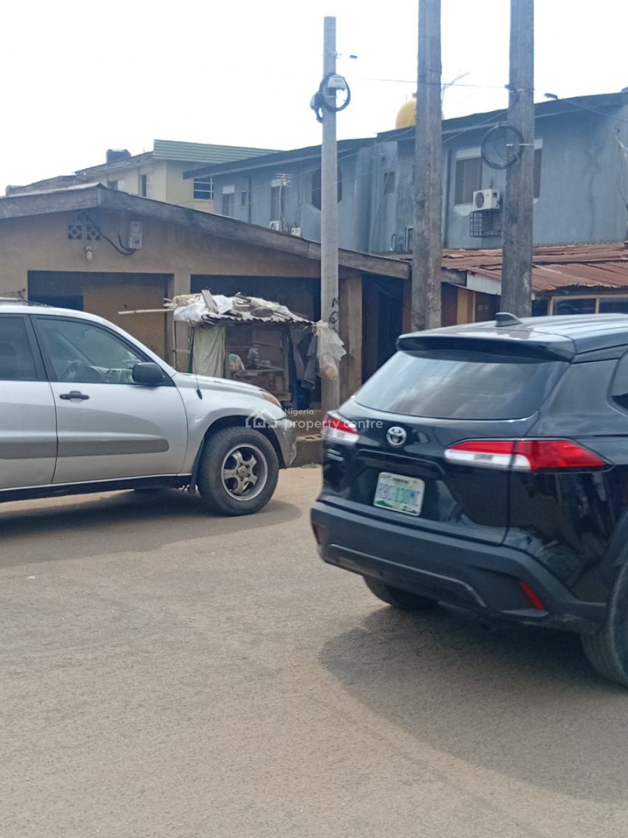 Demolishable Bungalow on 462sqm Land Along Isheri Magodo Road, Bankole Street, Before Magodo Phase 1 Gate, Magodo Road, Gra Phase 1, Magodo, Lagos, Residential Land for Sale