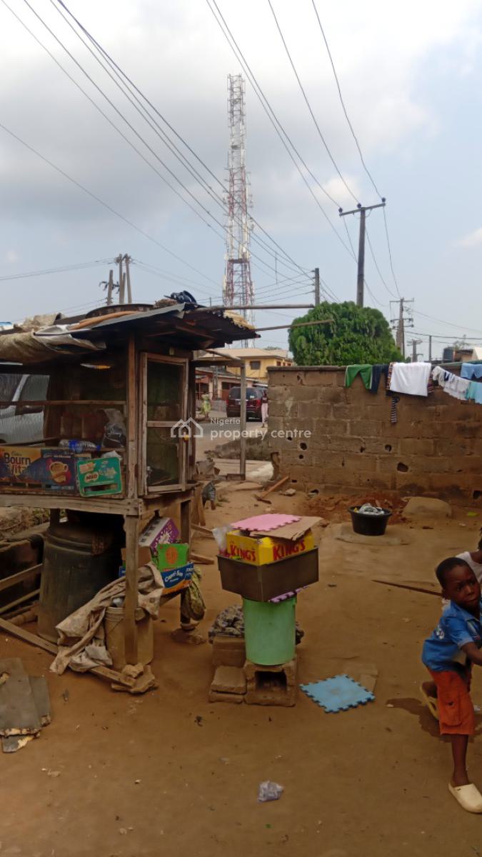 Demolishable Bungalow on 462sqm Land Along Isheri Magodo Road, Bankole Street, Before Magodo Phase 1 Gate, Magodo Road, Gra Phase 1, Magodo, Lagos, Residential Land for Sale