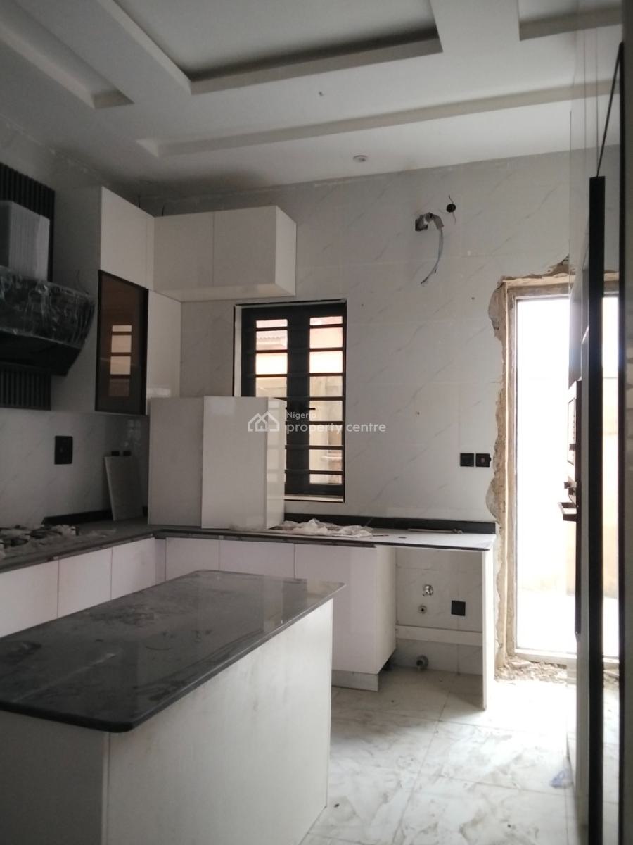 5 Bedroom Detached Duplex, Magodo, Lagos, Detached Duplex for Sale