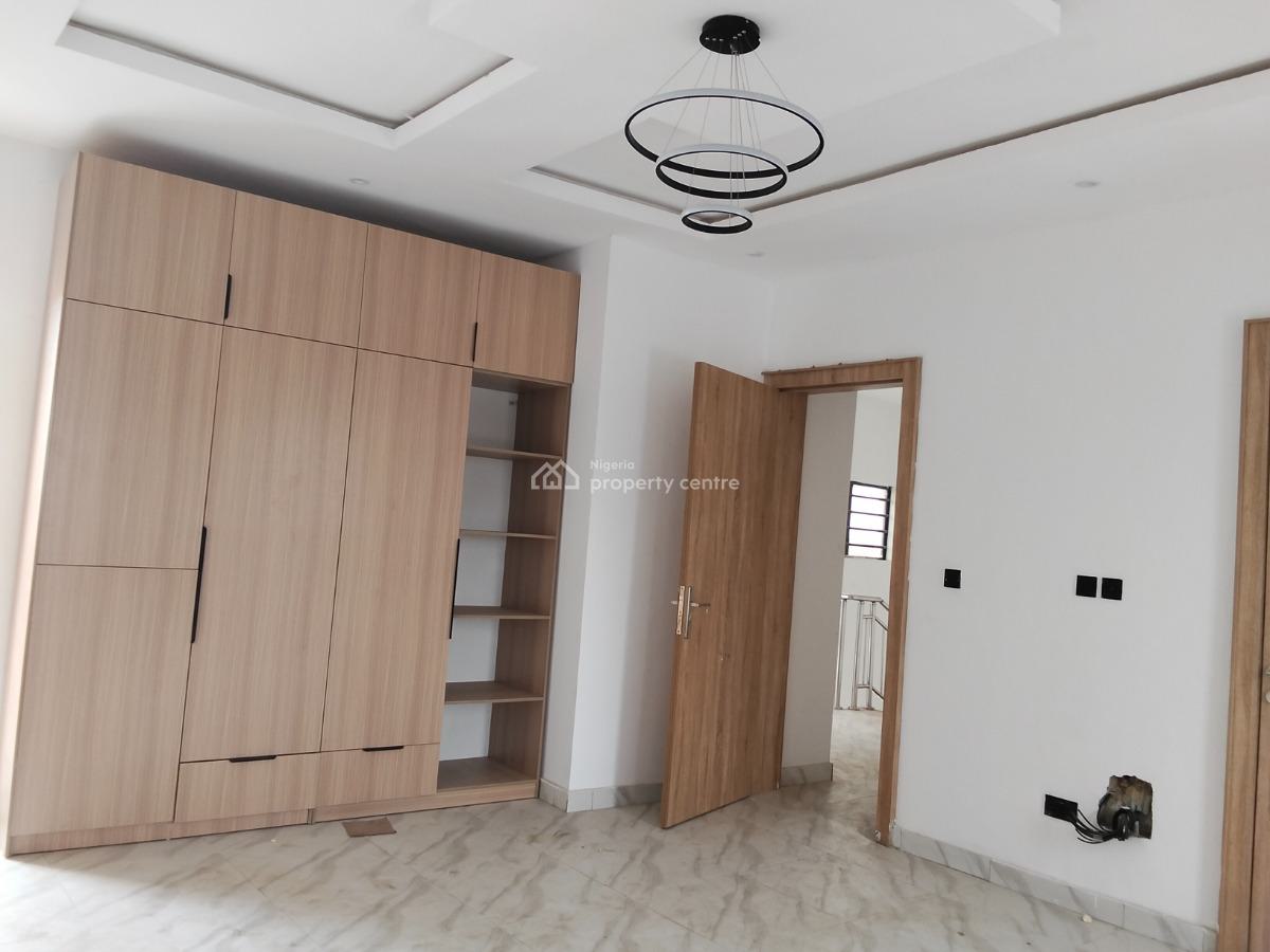 5 Bedroom Detached Duplex, Magodo, Lagos, Detached Duplex for Sale